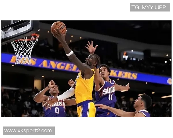 湖人连败期间艾顿表现低迷场均仅得65分和55个篮板命中率不足40 湖人连败期间艾顿表现低迷场均仅得65分和55个篮板命中率不足40